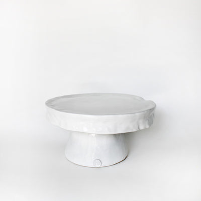 montes doggett cake stand